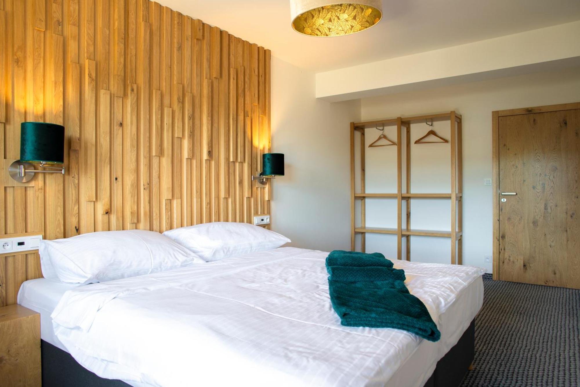 ליפנו נאד וויטאבו Amenity Hotel & Resort Lipno מראה חיצוני תמונה